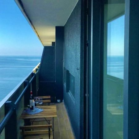 Sea Side Aparthotel In Orbi Complex Батуми Екстериор снимка