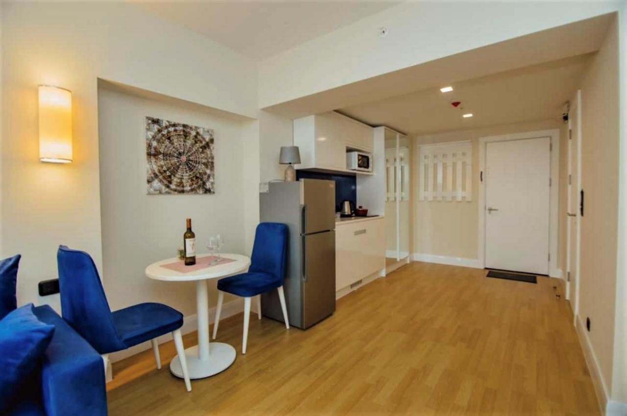 Sea Side Aparthotel In Orbi Complex Батуми Екстериор снимка