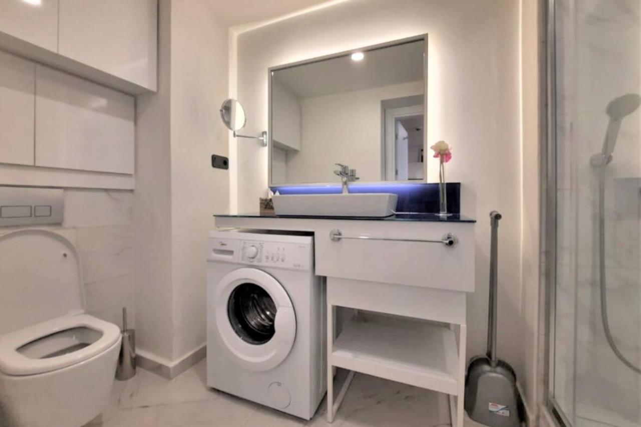 Sea Side Aparthotel In Orbi Complex Батуми Екстериор снимка