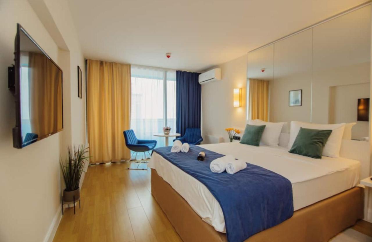 Sea Side Aparthotel In Orbi Complex Батуми Екстериор снимка