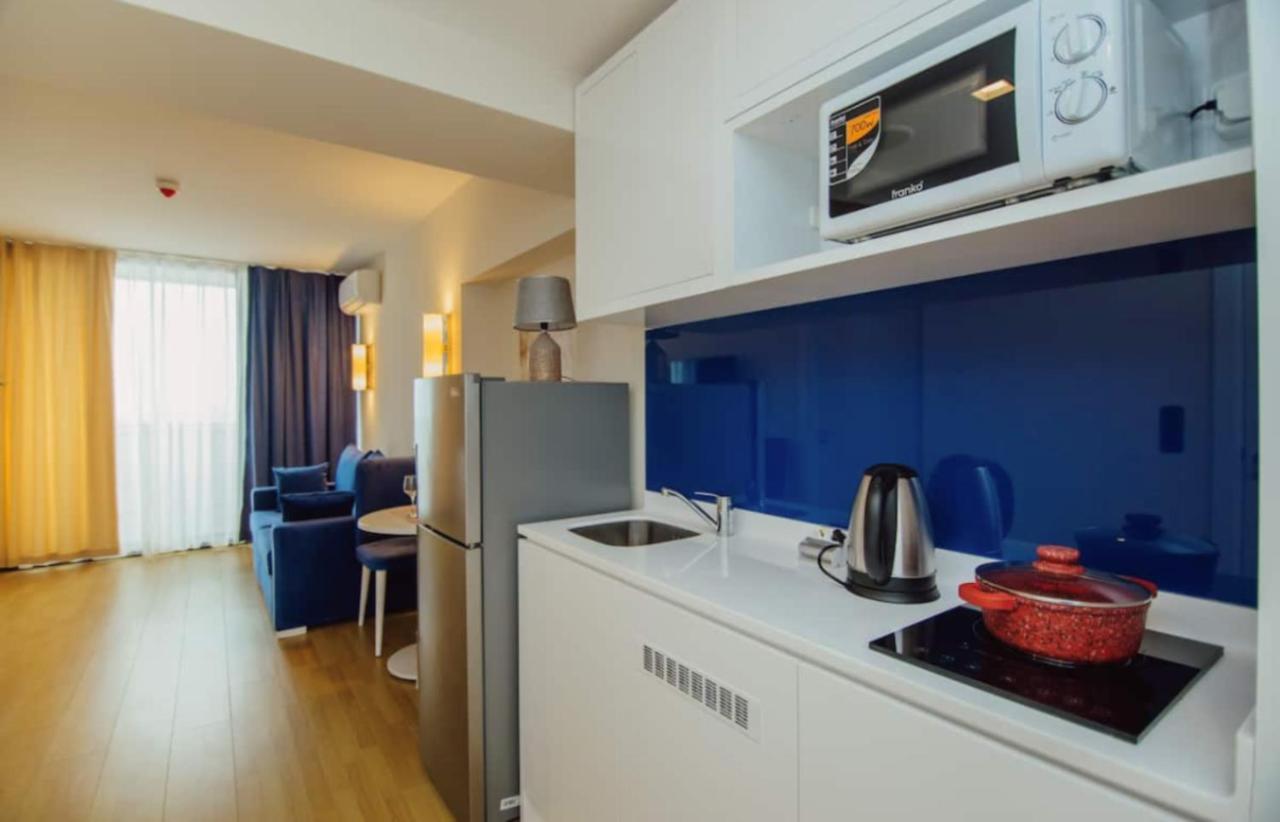 Sea Side Aparthotel In Orbi Complex Батуми Екстериор снимка