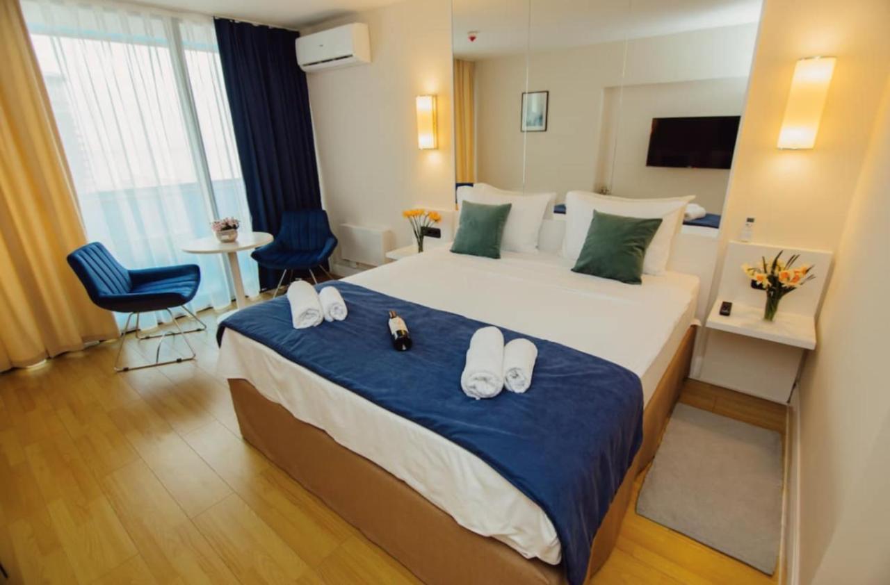 Sea Side Aparthotel In Orbi Complex Батуми Екстериор снимка
