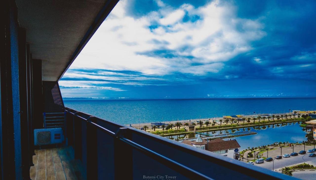 Sea Side Aparthotel In Orbi Complex Батуми Екстериор снимка